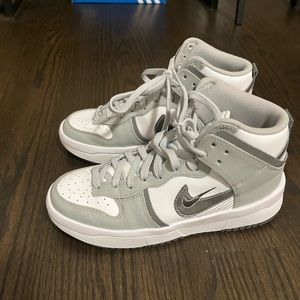 Excellent condition Nike hi tops